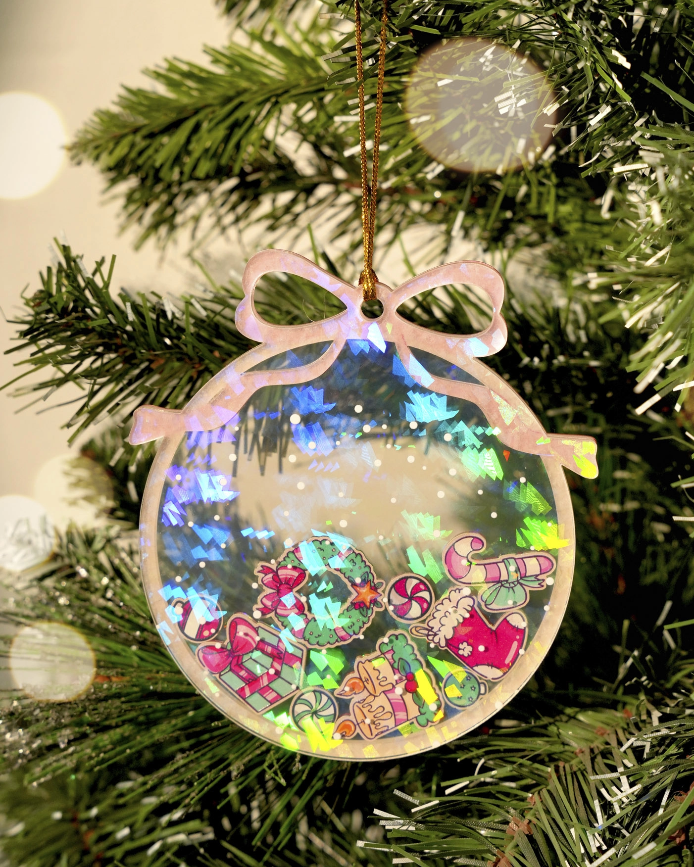 Hologram Shaker Ornament