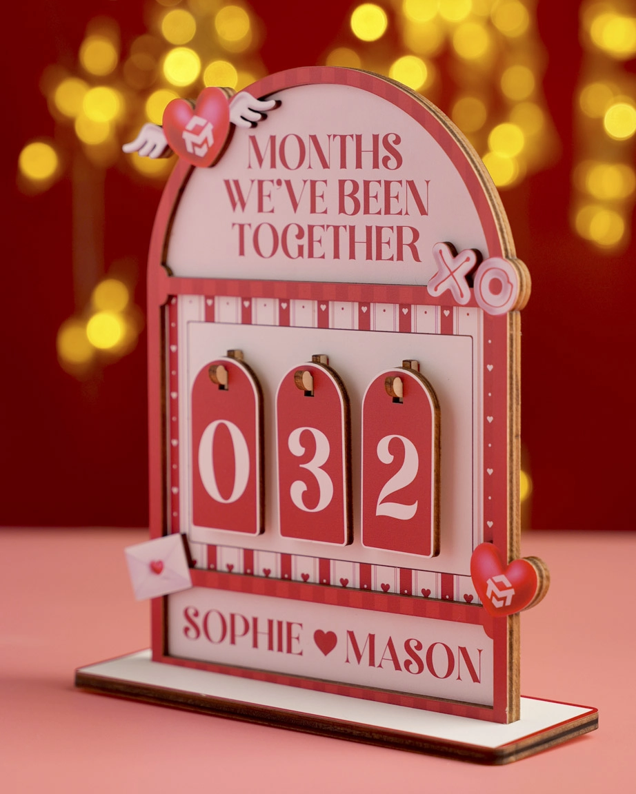 Custom Shape  Wood Bookshelf Tracker With Stand