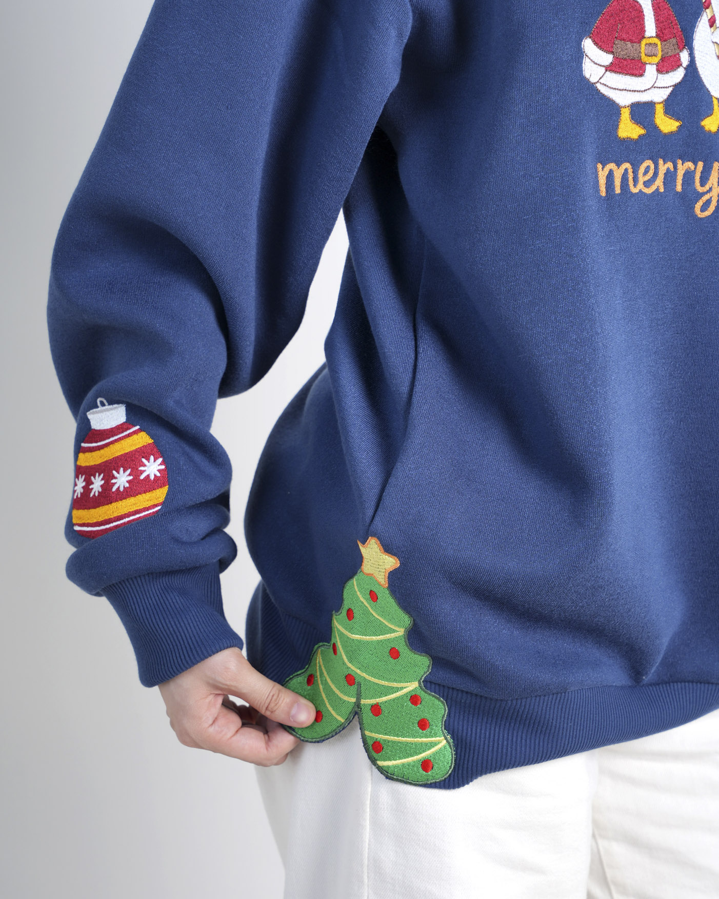 Side Bow Embroidered Sweatshirt